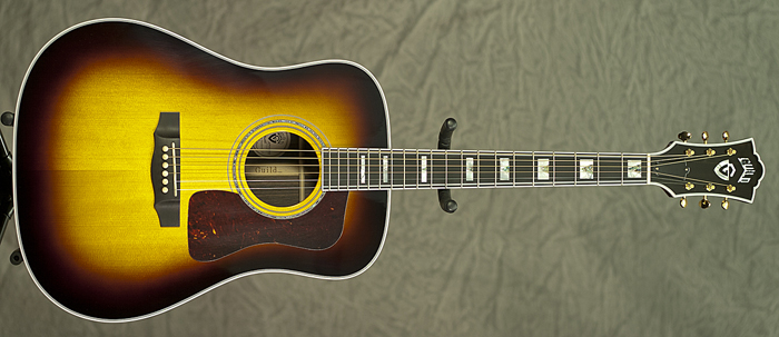 Guild D-55 Traditional (Antique Burst)